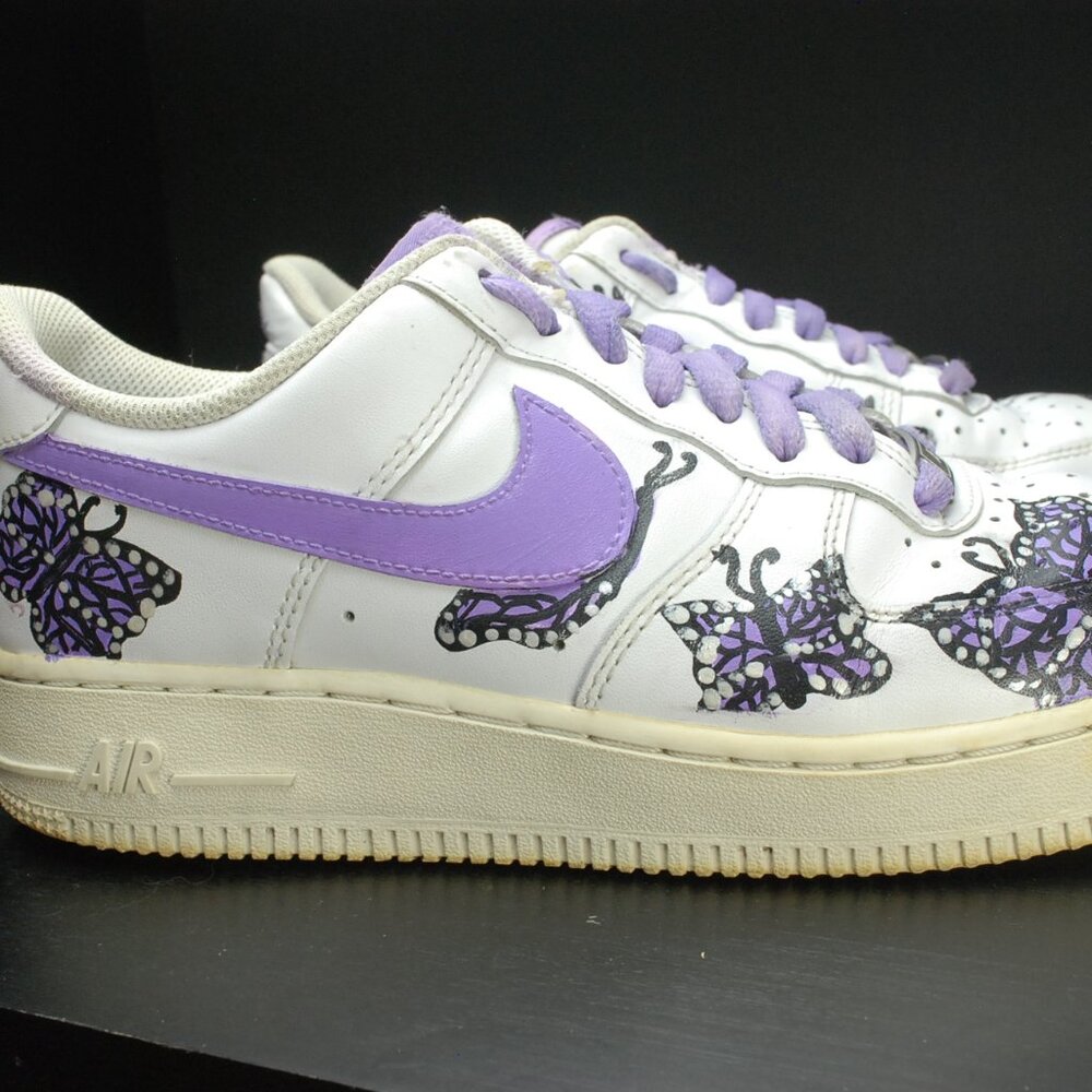NIKE Size 9 White Purple Butterflies DD8959-100 Custom